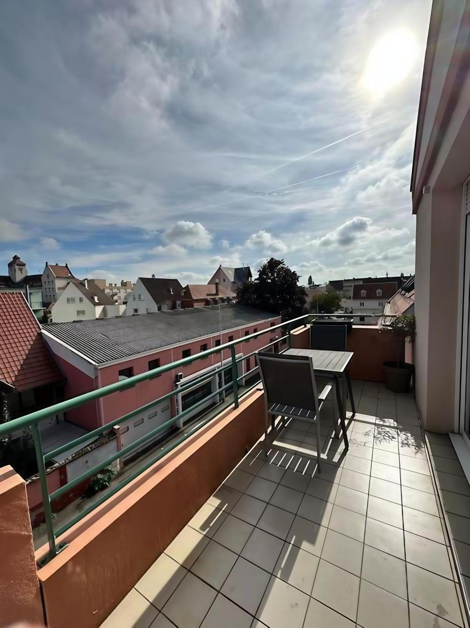 Superbe Duplex Proche Centre Ville Parking Gratuit Colmar Eksteriør bilde